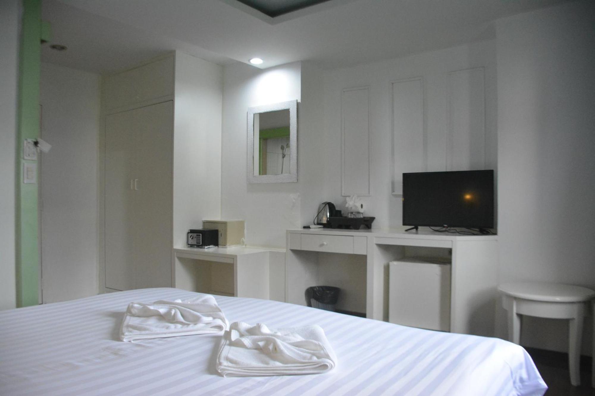 Chilli Salza Patong Hotel Kültér fotó